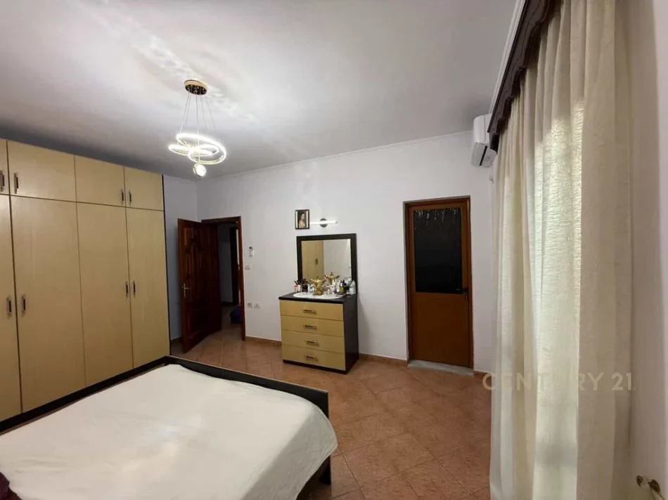 Tirane, jepet me qera apartament Kati 2, 550 € 