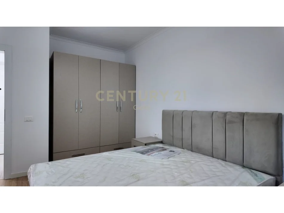 Tirane, jepet me qera apartament 1+1+Ballkon Kati 2, 55 m² 480 €