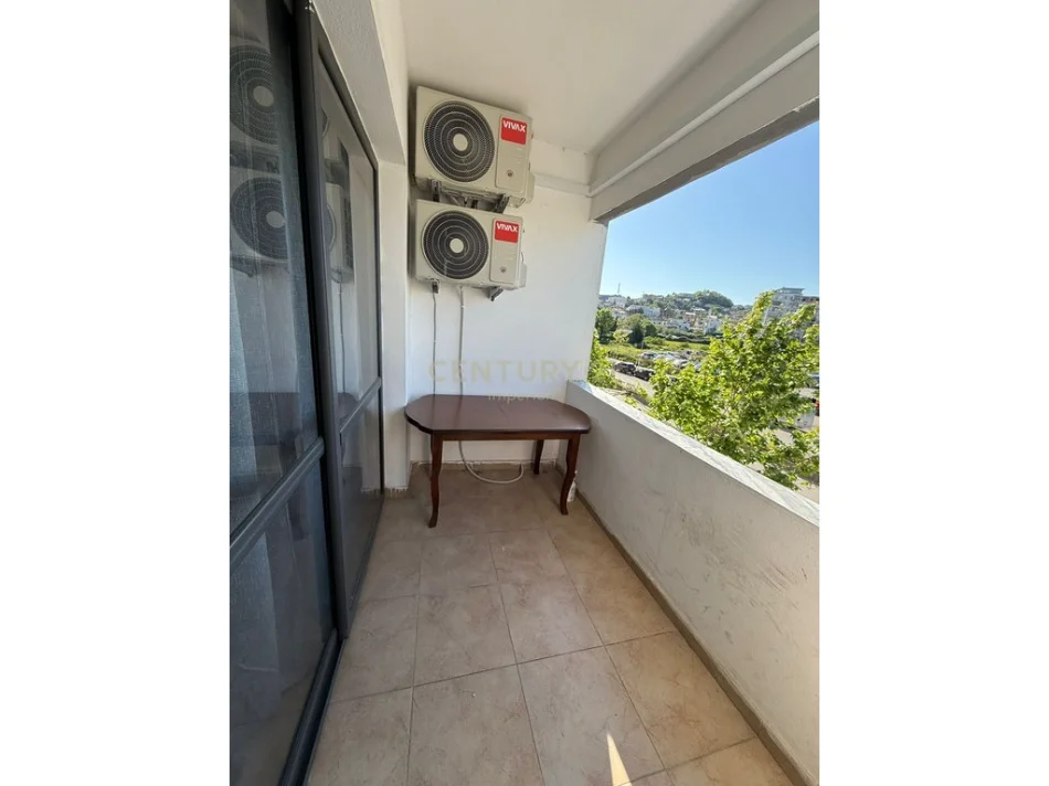 Tirane, jepet me qera apartament 2+1 Kati 1, 80 m² 500 € 