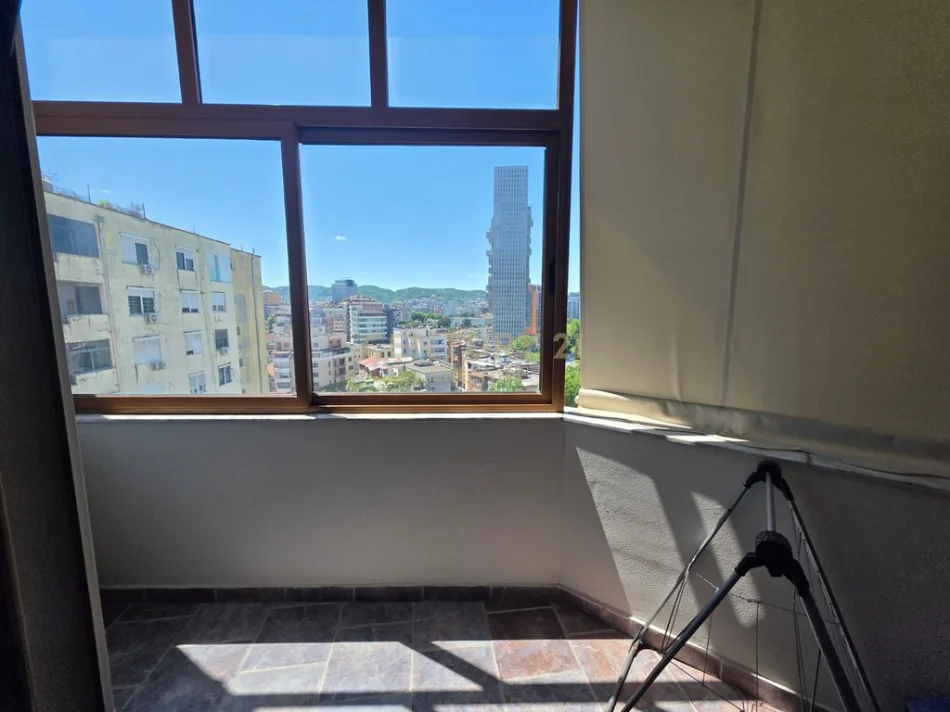 Tirane, jepet me qera apartament 1+1 Kati 10, 70 m² 630 € 