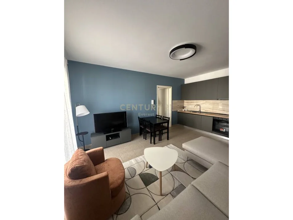 Jepet me qera apartament 1+1+Ballkon Kati 5, 65 m² 650 € (Bulevardi ZOGU I, Tirane)