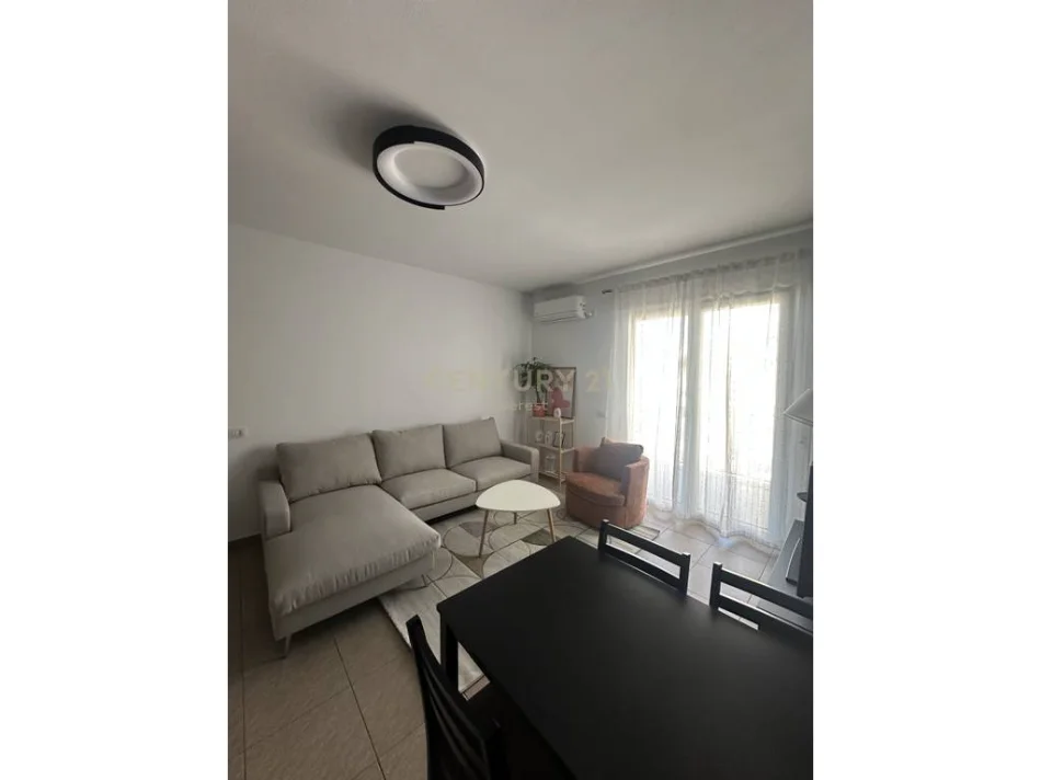 Jepet me qera apartament 1+1+Ballkon Kati 5, 65 m² 650 € (Bulevardi ZOGU I, Tirane)