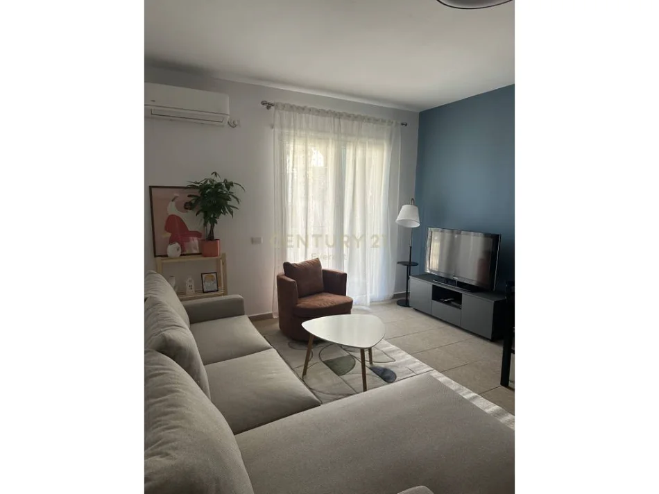 Jepet me qera apartament 1+1+Ballkon Kati 5, 65 m² 650 € (Bulevardi ZOGU I, Tirane)