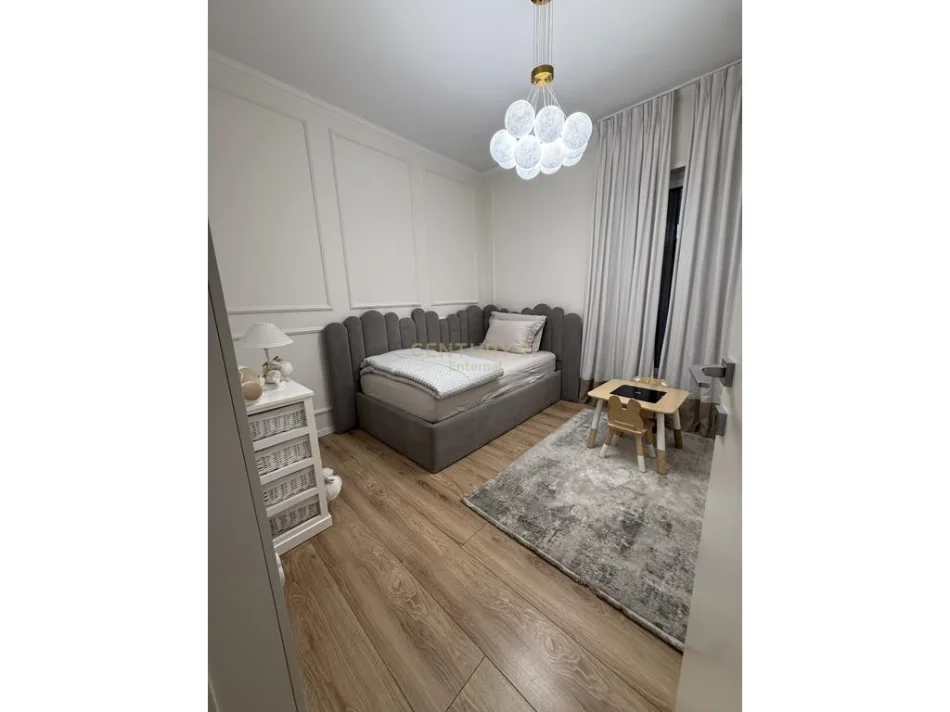 Tirane, jepet me qera apartament Kati 5, 136 m² 450.000 € (Muted in Llagami)