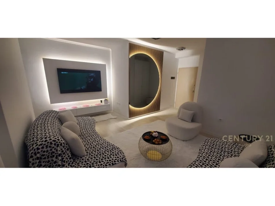 Tirane, shitet apartament 1+1 Kati 5, 61 m² 170.000 € 