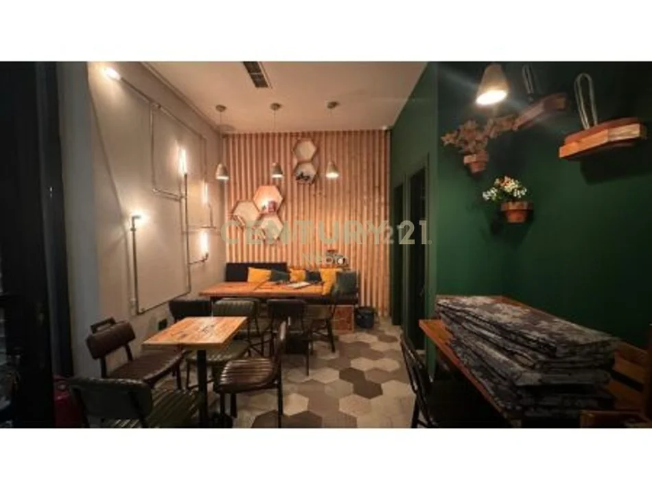 Tirane, jepet me qera lokal Kati 0, 100 m² 1.000 € (Kodra e Diellit)