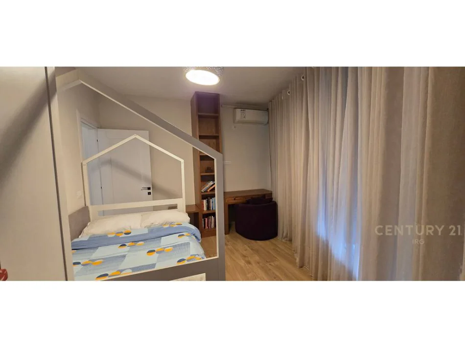 Tirane, shitet apartament 3+1+Ballkon Kati 1, 107 m² 260.000 € (kodra e diellit)