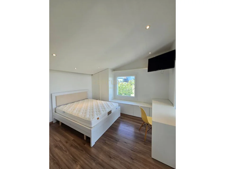 Tirane, shitet Vile 4+1 Kati 3, 561 m² 1.550.000 € (long hill residence)