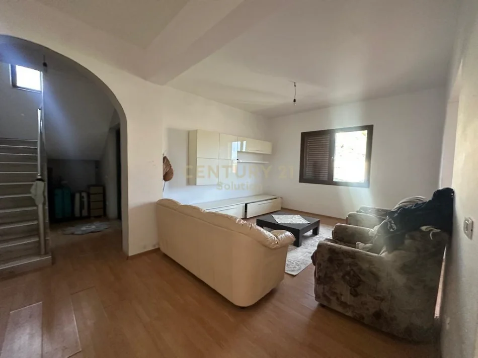 Tirane, shitet shtepi 3 Katshe Kati 3, 362 m² 230.000 € (kombinat)