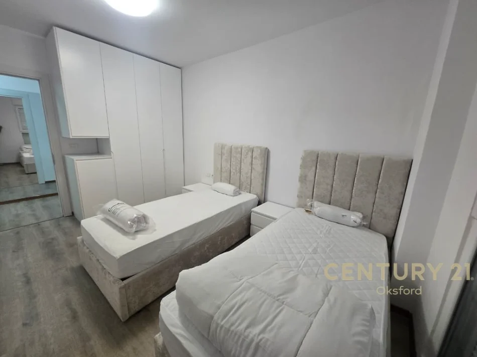 Tirane, jepet me qera apartament 2+1 Kati 3, 96 m² 650 € 