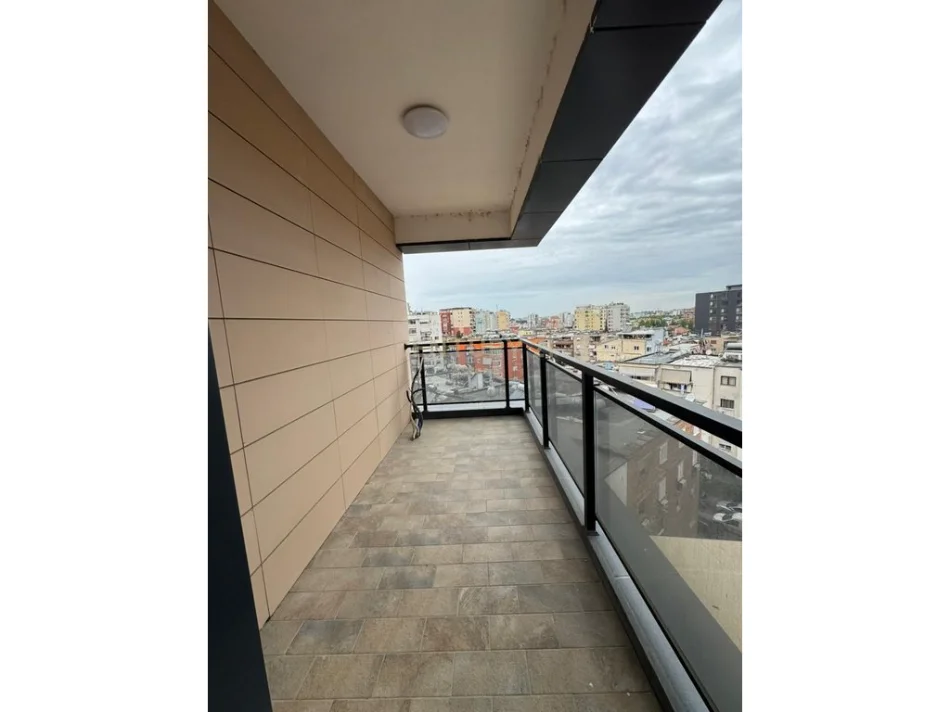 Tirane, shitet apartament 1+1 Kati 6, 74 m² 257.600 € (rruga e kosovareve)