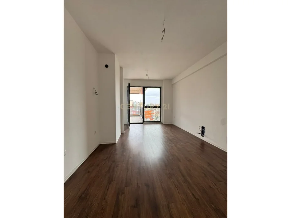 Tirane, shitet apartament 1+1+Ballkon Kati 6, 74 m² 257.600 € 