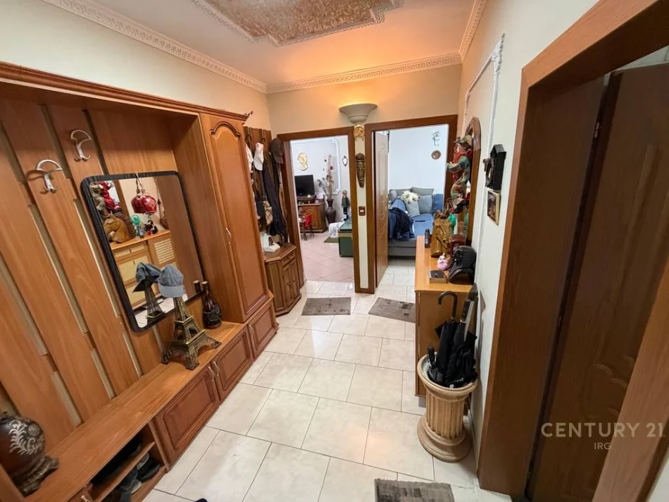 Tirane, shitet apartament 2+1 Kati 5, 75 m² 160.000 € (shkolla e baletit)