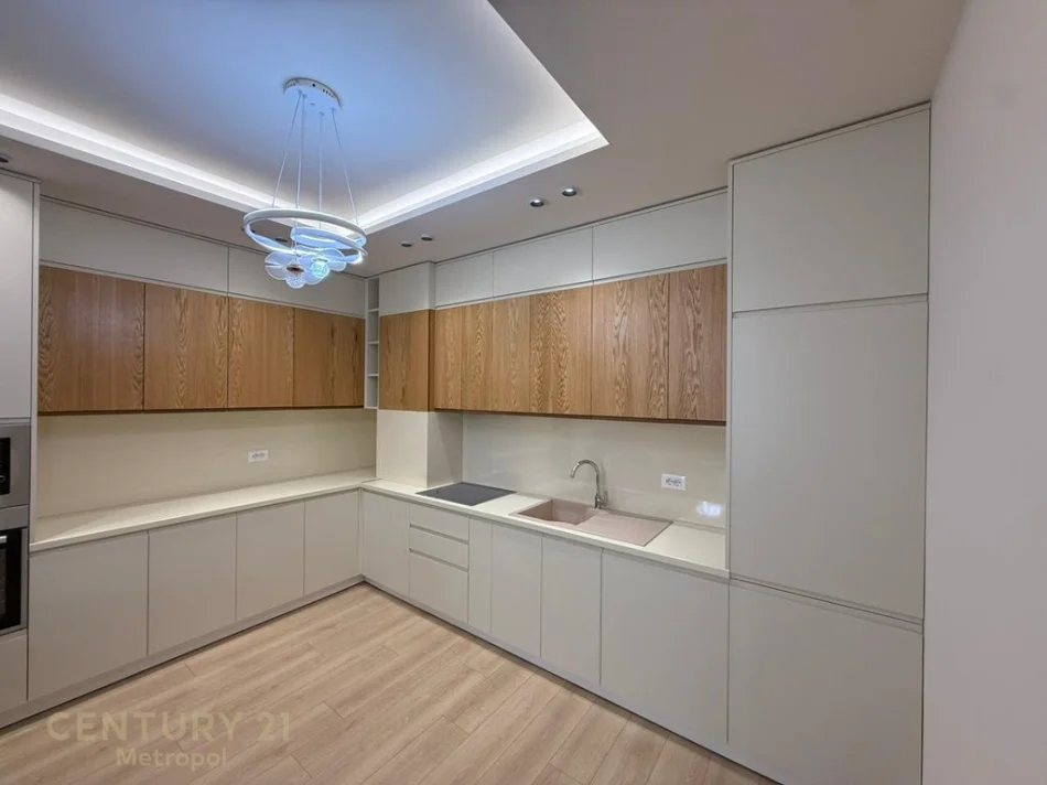 Tirane, shitet apartament 1+1 Kati 6, 225.000 m² 225.000 € (zogu i zi)