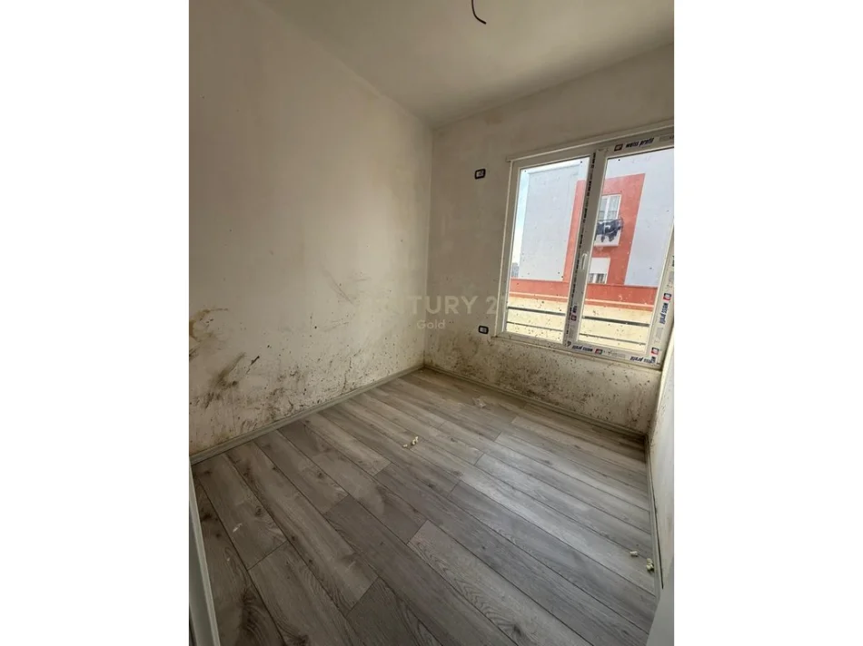 Tirane, shitet apartament 1+1+Ballkon Kati 4, 67 m² 125.000 € 