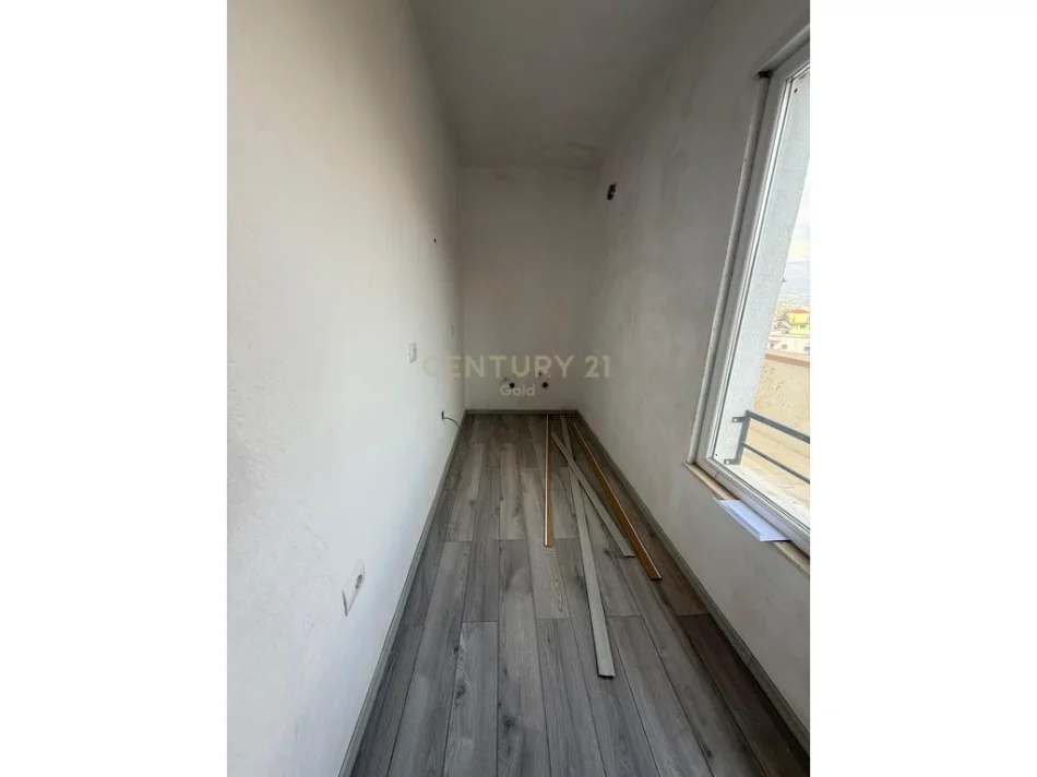 Tirane, shitet apartament 1+1 Kati 4, 67 m² 125.000 € 