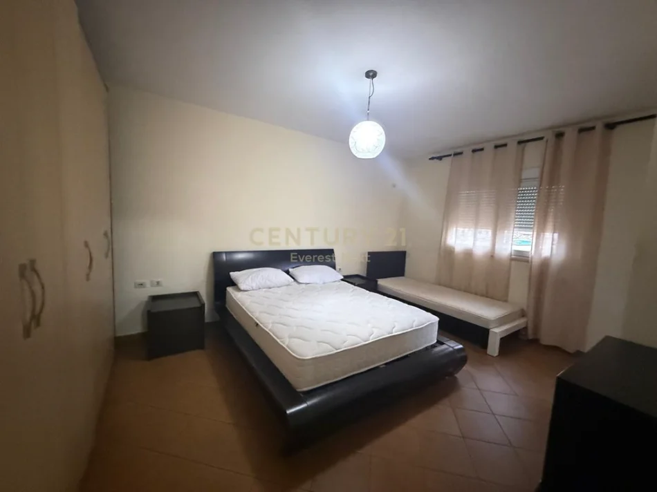 Tirane, jepet me qera apartament 1+1 Kati 6, 66 m² 450 € (oxhaku)