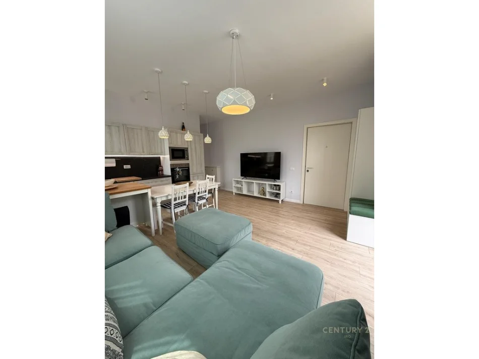 Shqiperi, shitet apartament 2+1 Kati 1, 650.000 € (DHERMI)