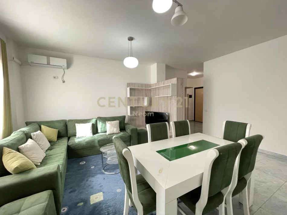 Tirane, shitet apartament 1+1 Kati 3, 67 m² 145.000 € (liqeni i thate)