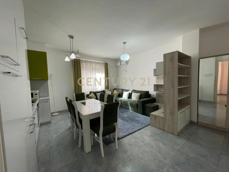 Tirane, shitet apartament 1+1 Kati 3, 67 m² 145.000 € (liqeni i thate)