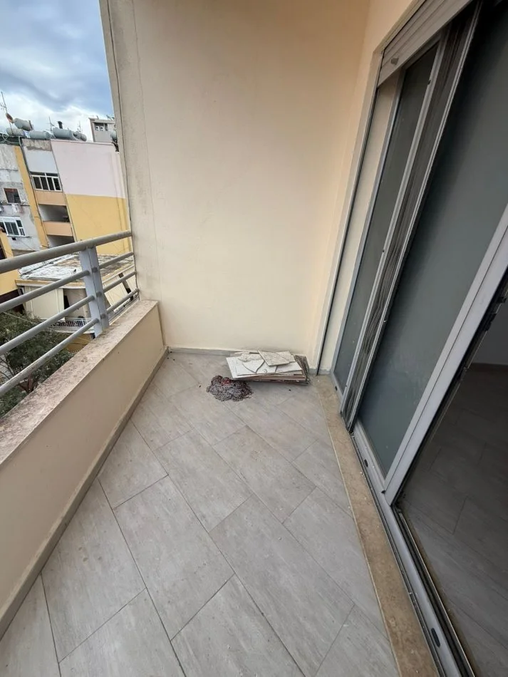 shitet 2+1+Ballkon Kati 4, 116 m² 173.000 € (Rruga Mujo Ulqinaku)