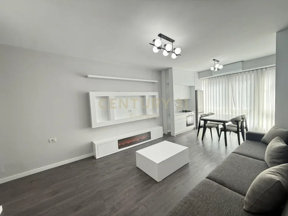 Tirane, jepet me qera apartament 2+1+Ballkon Kati 6, 70 m² 800 € 
