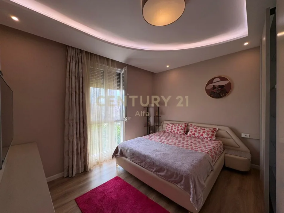 Tirane, jepet me qera apartament 2+1 Kati 6, 100 m² 700 € 