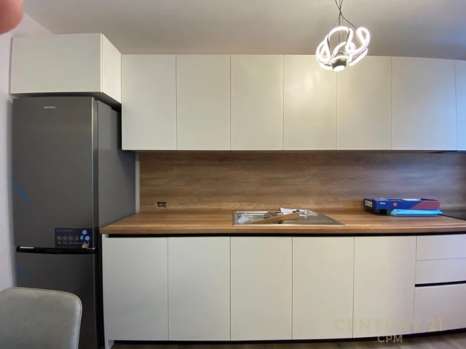 Tirane, jepet me qera apartament 1+1 Kati 3, 64 m² 550 € 