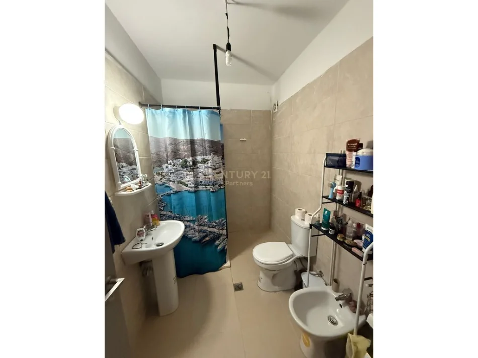 Tirane, shitet apartament 2+1 Kati 2, 100 m² 140.000 € 