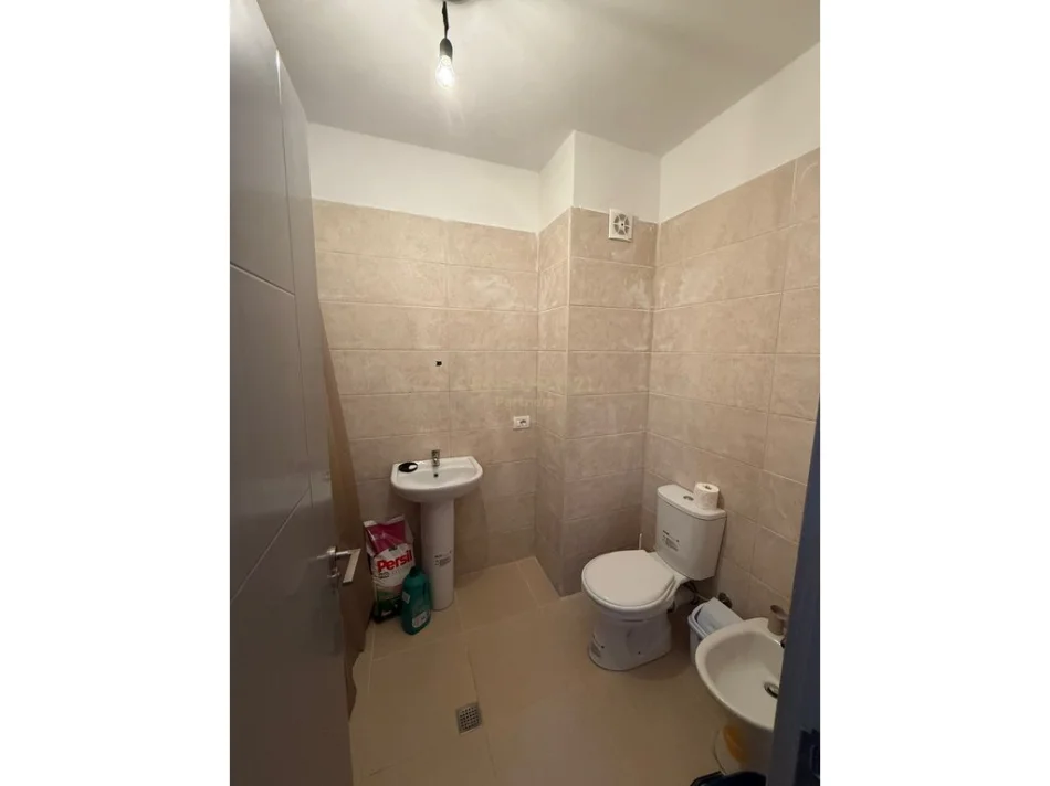 Tirane, shitet apartament 2+1 Kati 2, 100 m² 140.000 € 