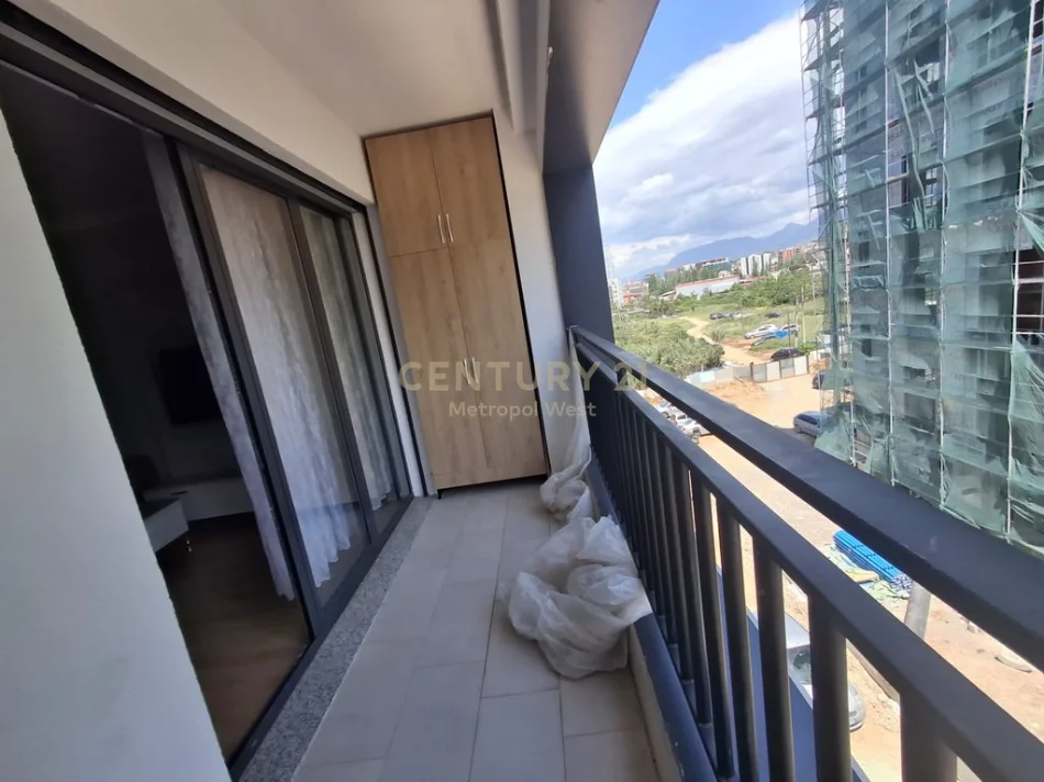 Tirane, jepet me qera apartament 1+1+Ballkon Kati 4, 76 m² 620 € 