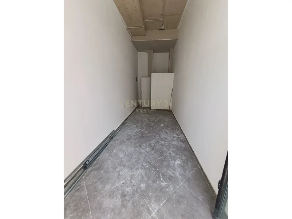 Tirane, jepet me qera ambjent biznesi Kati 0, 20 m² 400 € (bulevardi i ri rruga karl gega)