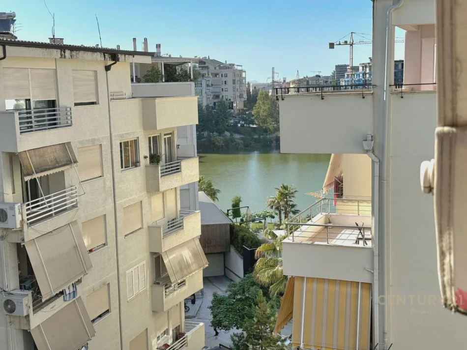Tirane, shitet apartament 1+1 Kati 5, 70 m² 185.000 € 