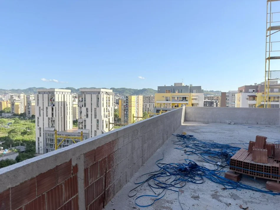 Tirane, shitet apartament 2+1 Kati 9, 79 m² 165.000 € (laprake)