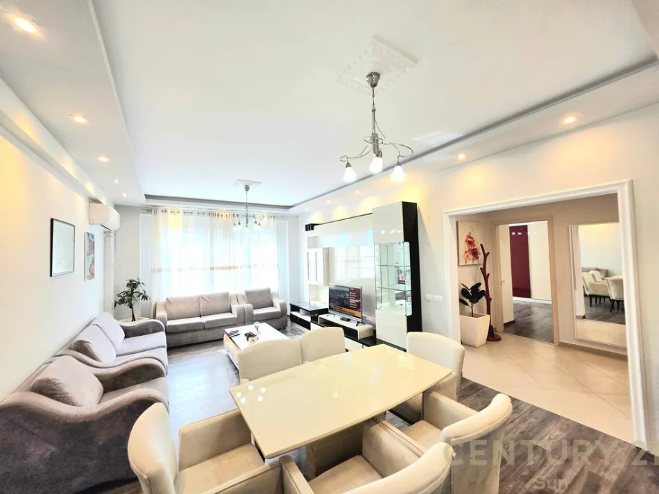 Tirane, shitet apartament 2+1+Ballkon Kati 5, 93 m² 258.000 € (kopshti botanik)