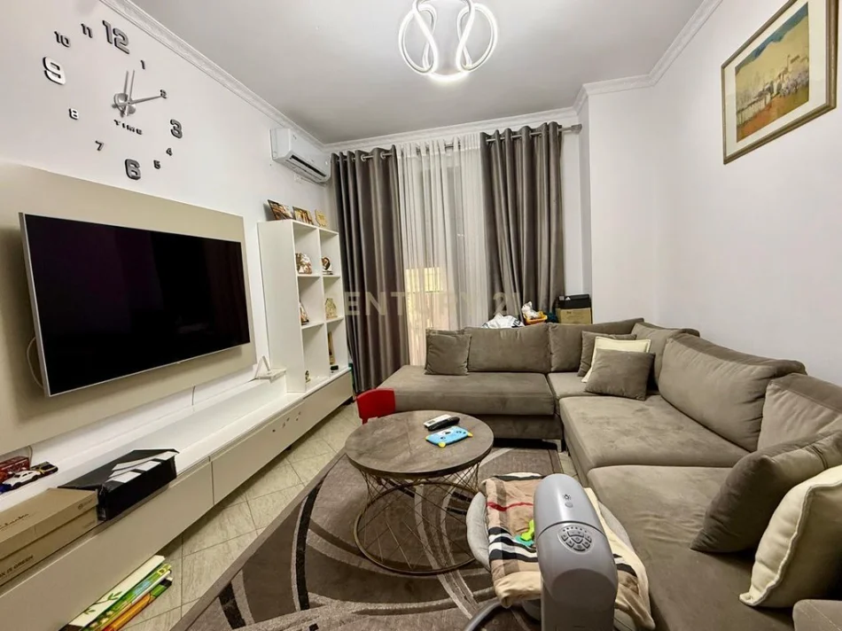 Tirane, shitet apartament 1+1 Kati 3, 56 m² 99.000 € (misto mame P.cabej)