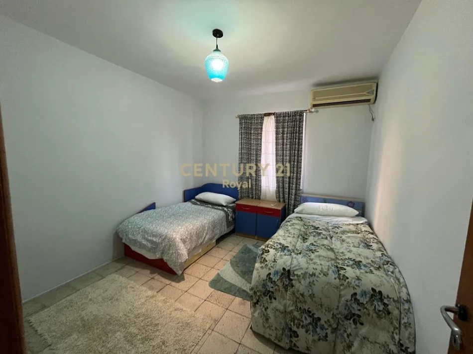Tirane, jepet me qera apartament 2+1 Kati 2, 73 m² 450 € 