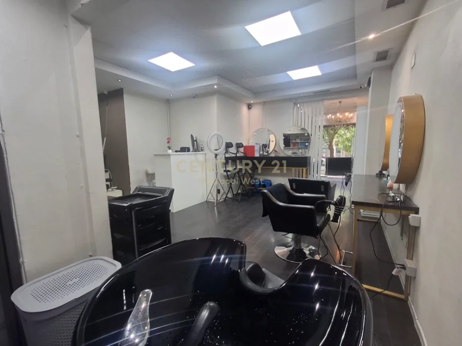 Tirane, shitet aktivitet biznesi , 62 m² 