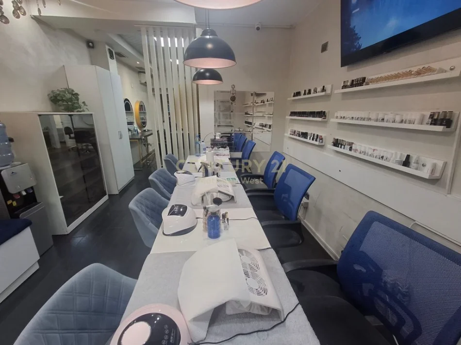 Tirane, shitet aktivitet biznesi , 62 m² 