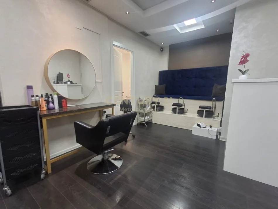 Tirane, shitet aktivitet biznesi , 62 m² 