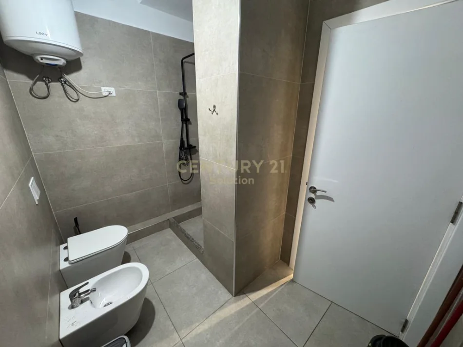 Tirane, shitet apartament Kati 1, 160.000 € 