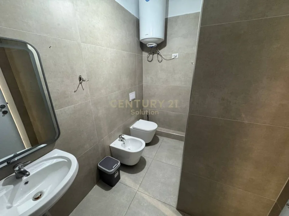 Tirane, shitet apartament Kati 1, 160.000 € 