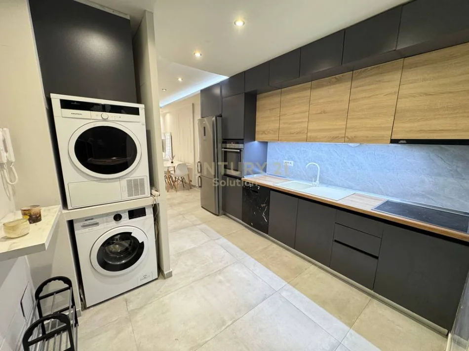 Tirane, shitet apartament Kati 1, 160.000 € 