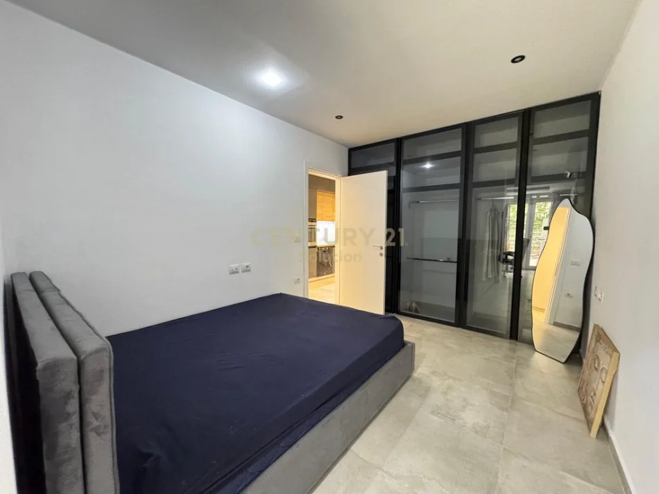 Tirane, shitet apartament Kati 1, 160.000 € 