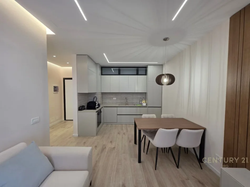 Tirane, jepet me qera apartament 1+1 Kati 9, 75 m² 850 € (Mine Peza IRG140656)
