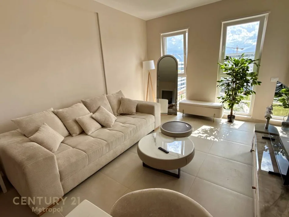 Tirane, jepet me qera apartament 2+1 Kati 7, 98 m² 550 € (Univers City)