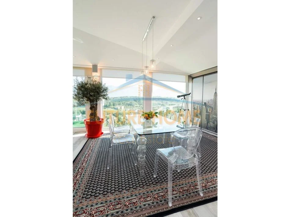 Tirane, jepet me qera apartament+verande | Penthouse 2+1 Kati 6, 203 m² 1.500 € (Liqeni i Thate)