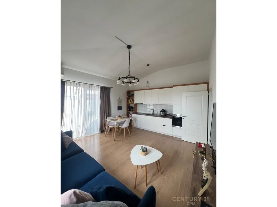 Tirane, shitet apartament 1+1+Ballkon Kati 5, 108 m² 130.000 € (fresku)