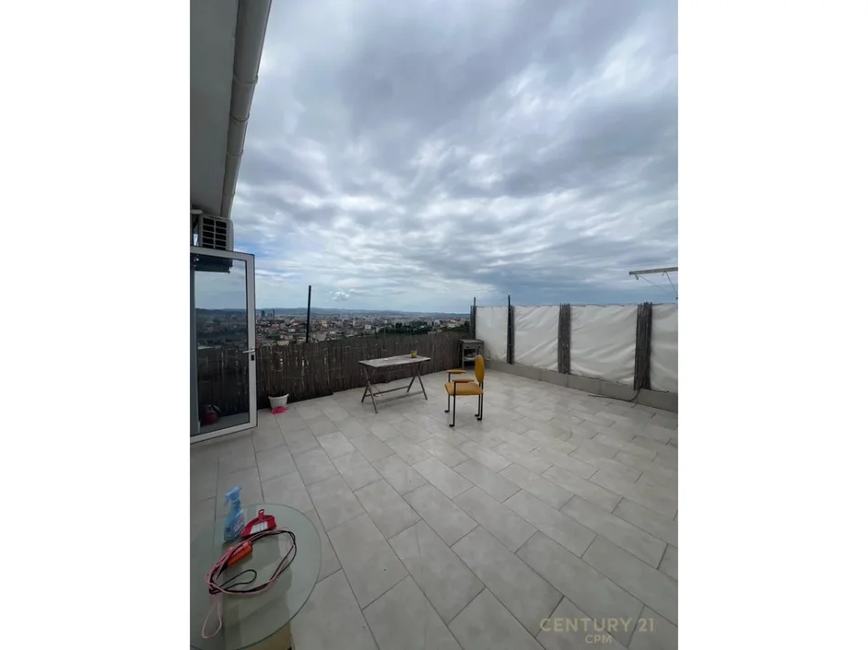 Tirane, shitet apartament 1+1+Ballkon Kati 5, 108 m² 130.000 € (fresku)