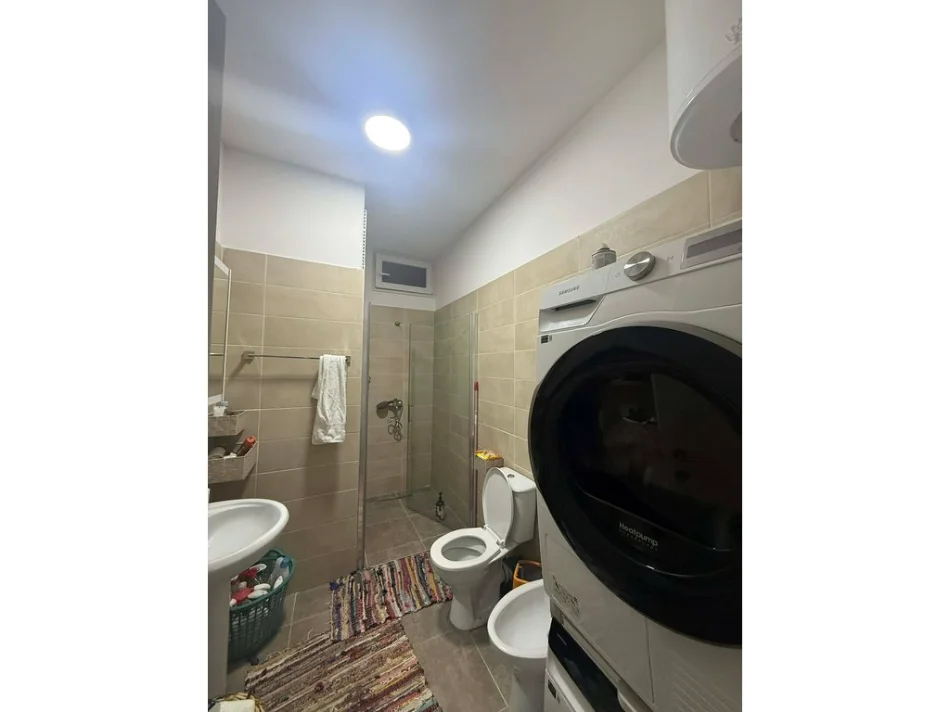 Tirane, shitet apartament 2+1 Kati 5, 95 m² 163.000 € (5 maji)
